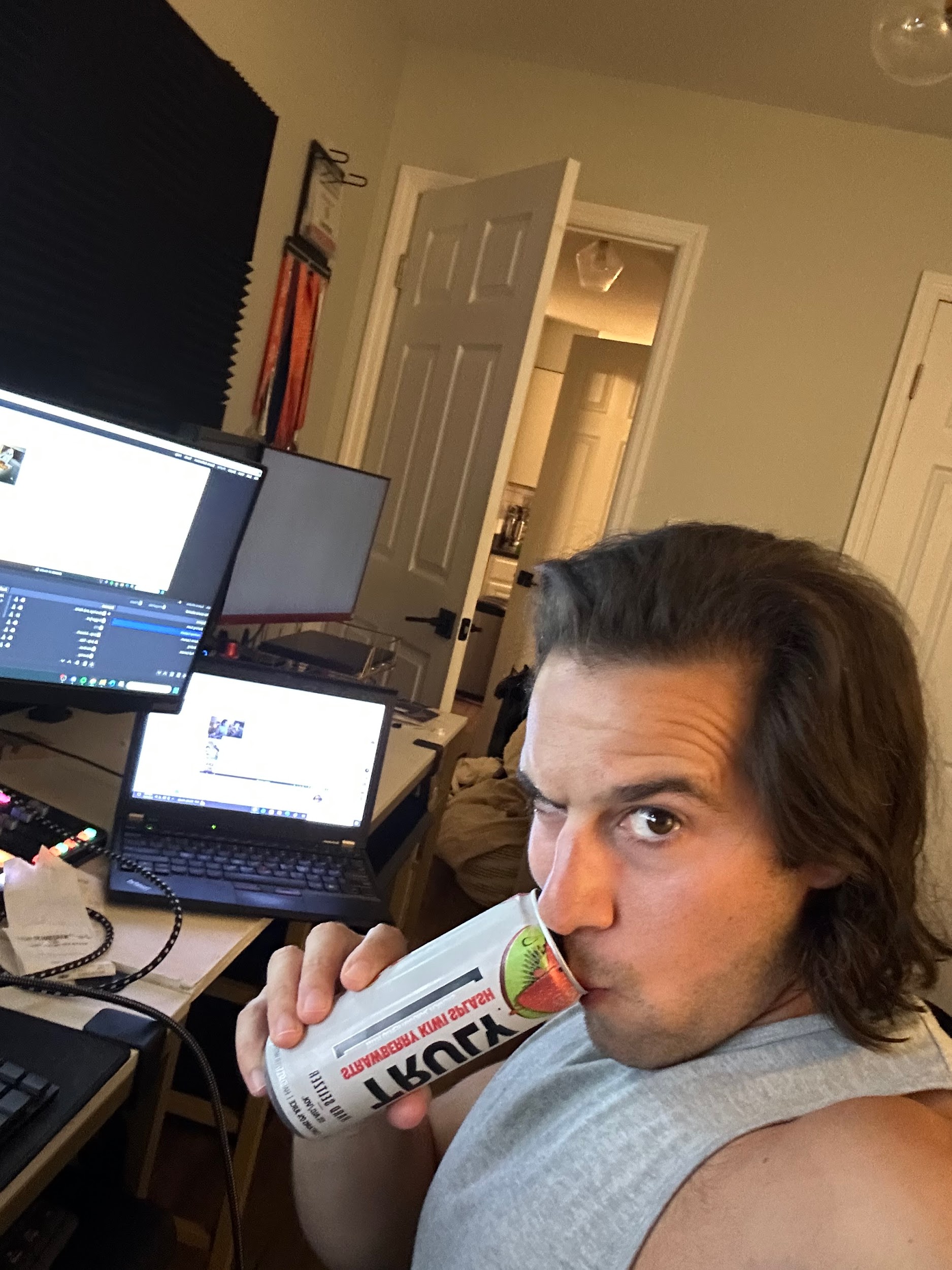 Truly Strawberry Kiwi Splash